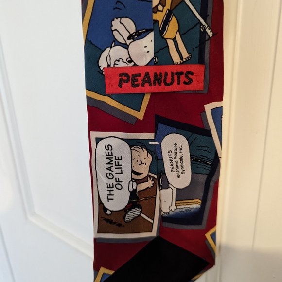 Peanuts The Games of Life 100% Silk Tie United Feature Syndicate Made in USA - Picture 2 of 6
